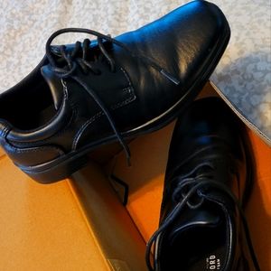 Youth size 2 black leather boots dress shoes